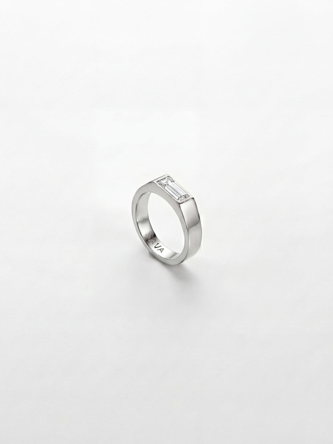 WHITE COMO RING | Silver