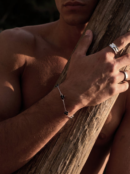 MIDNIGHT CLOVER BRACELET | Silver