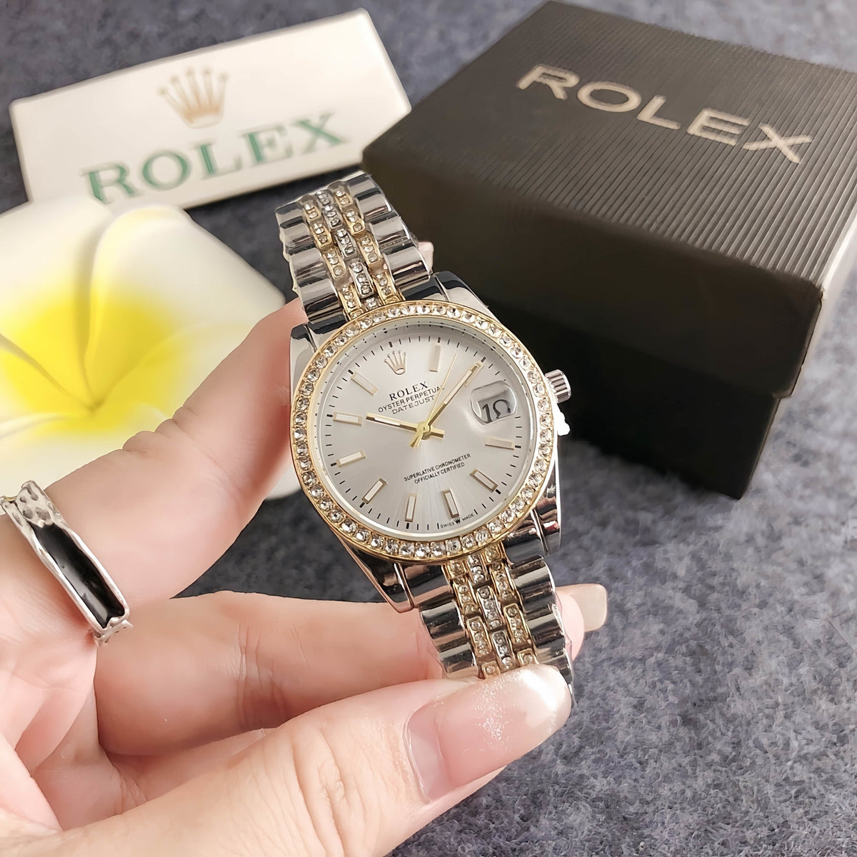 RL - Velliane Exclusive Watch