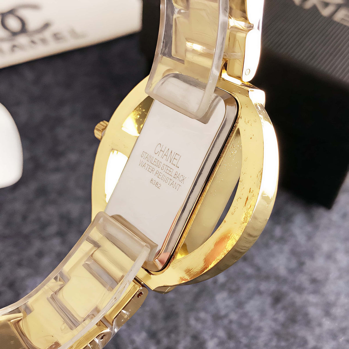 CH – Viena Signature Watch